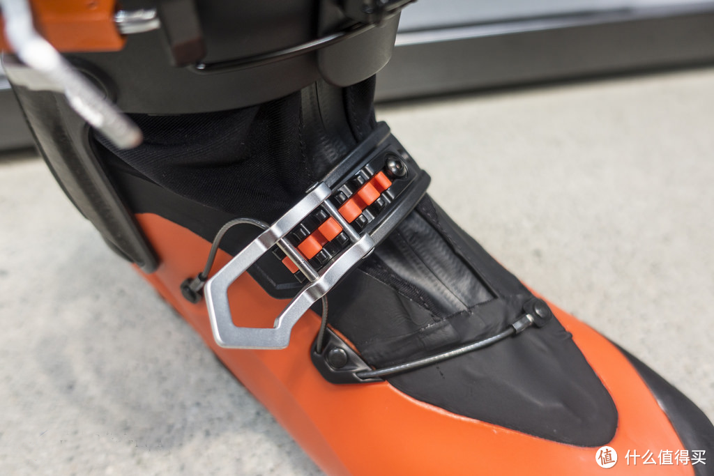 前所未有的灵活行走：ARC'TERYX 始祖鸟 发布旗下首款雪鞋  Procline系列