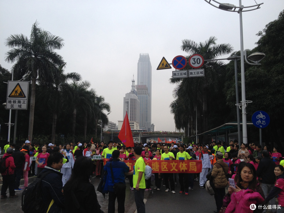 诚意有余节俭不足的绿城全民奔跑节——2015年南宁国际半程马拉松赛评