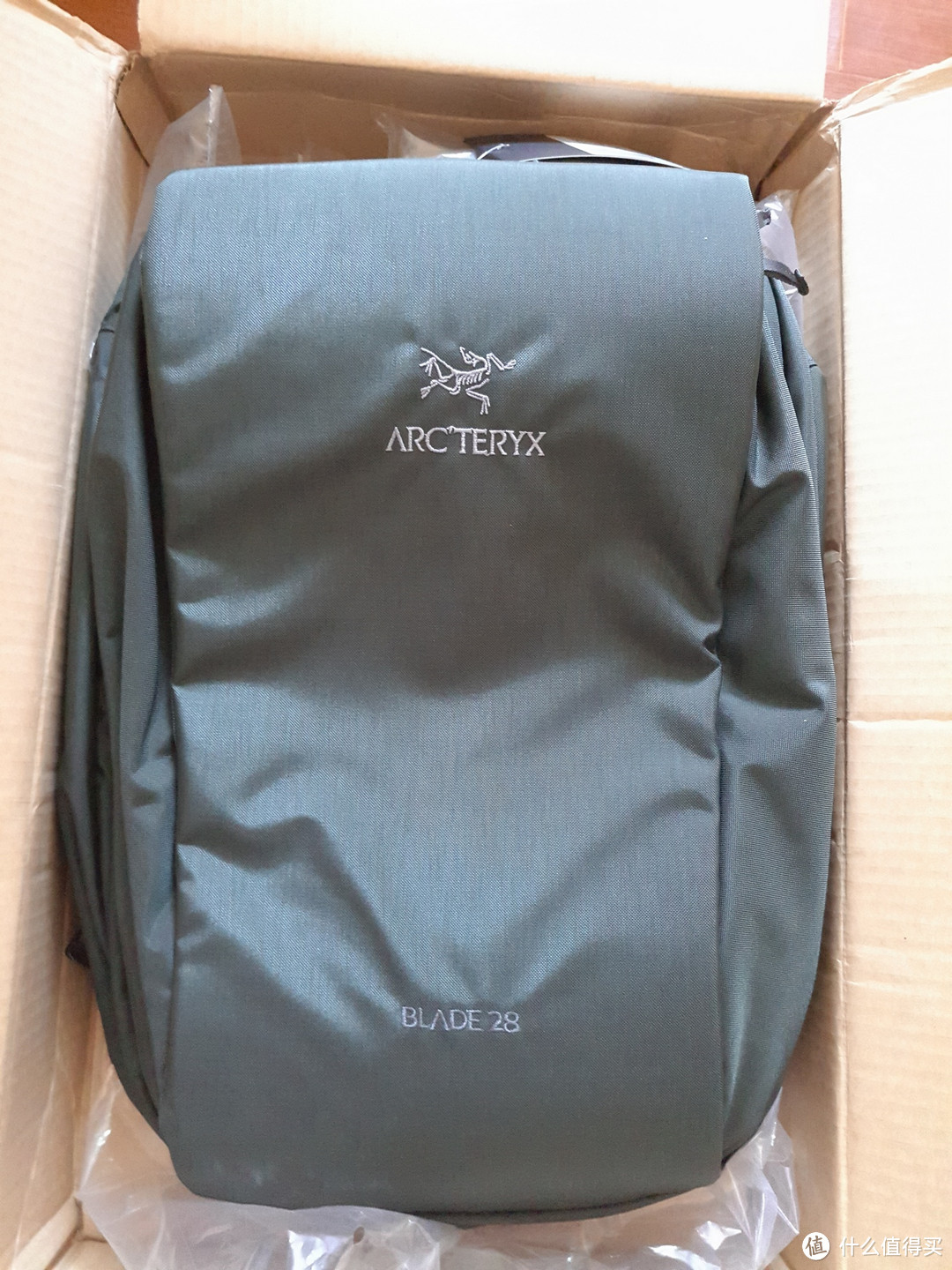 美亚购入 Arcteryx 始祖鸟 Blade 28 双肩背包 暗夜灰 15年秋冬新款