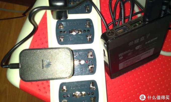 华为荣耀盒子 真4K超高清H.265硬解 网络机顶盒 蓝光3D安卓电视盒子