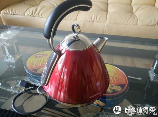 又再买了一台摩飞的产品— morphy richards 摩飞 MR1025 全自动磨豆美式咖啡机