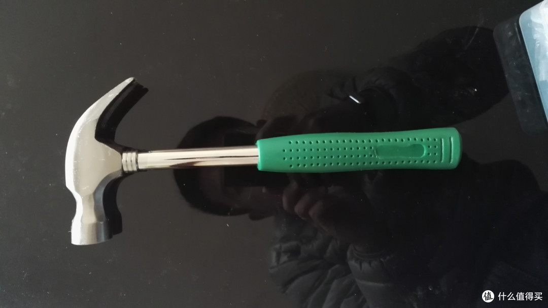 这个锤子干轻活儿没问题，不能干重活儿，因为钢管柄比较薄，会断