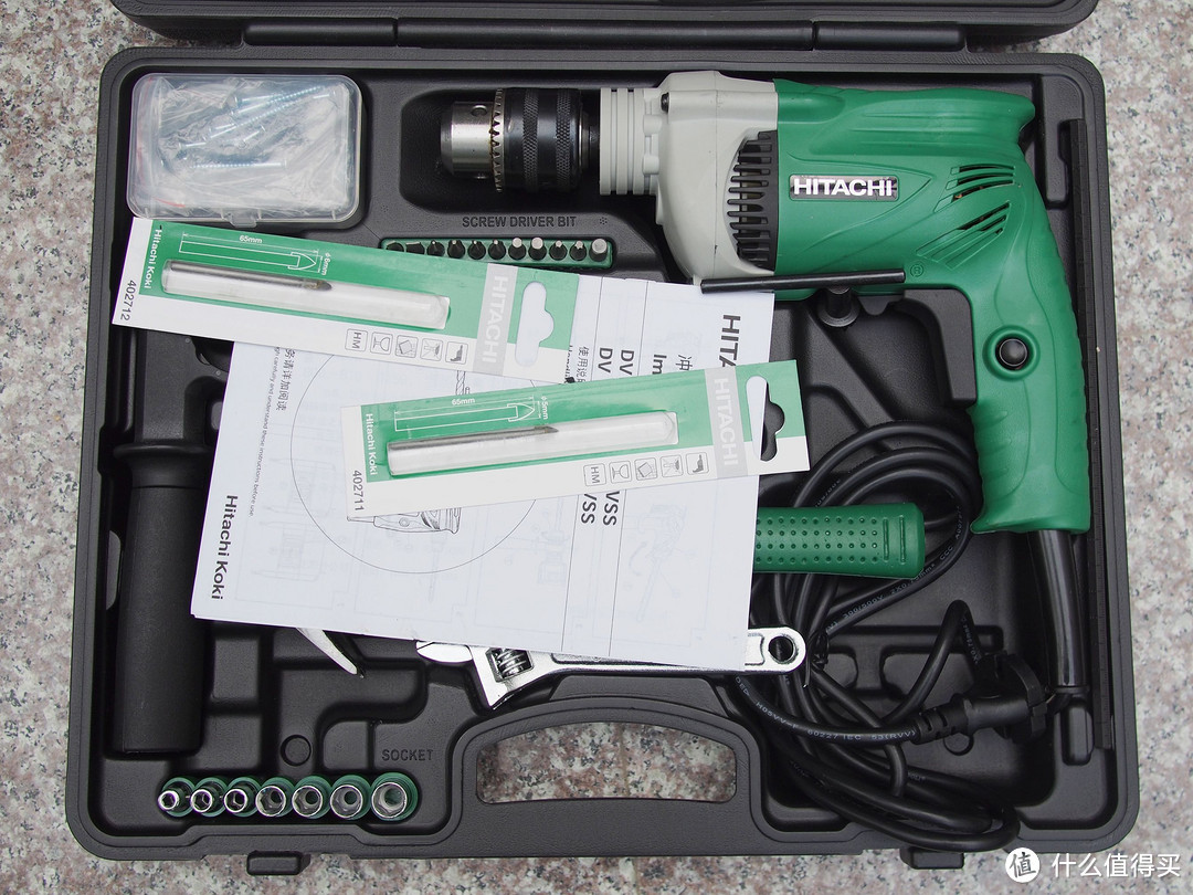 小鲜肉投入战斗!日立 DV13VSS(Kit) 冲击钻套装在搭建家庭车库中的使用