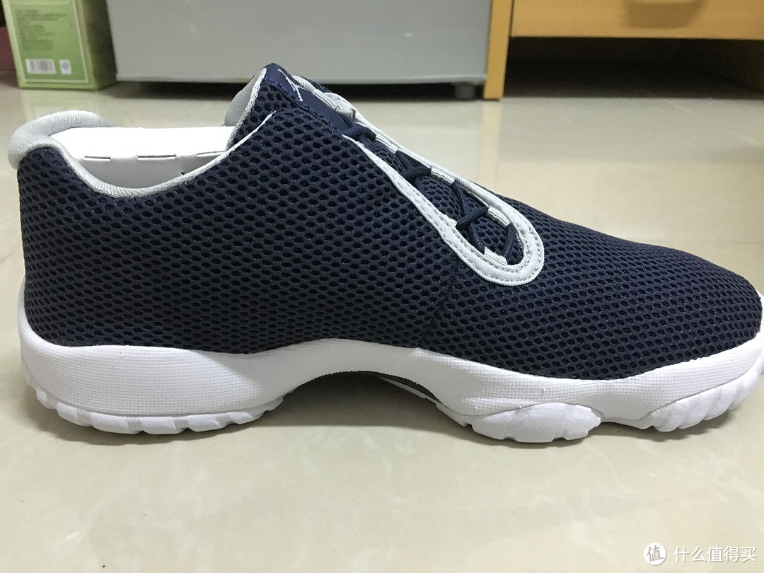 黑五海淘的JORDAN FUTURE 和UNDER ARMOUR 开箱