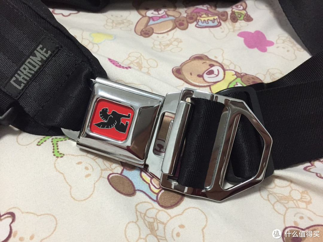 红黑配：CHROME邮差包+猛犸象Mammut Ultimate Hoody软壳+CASIO G-shock GW A1100空霸