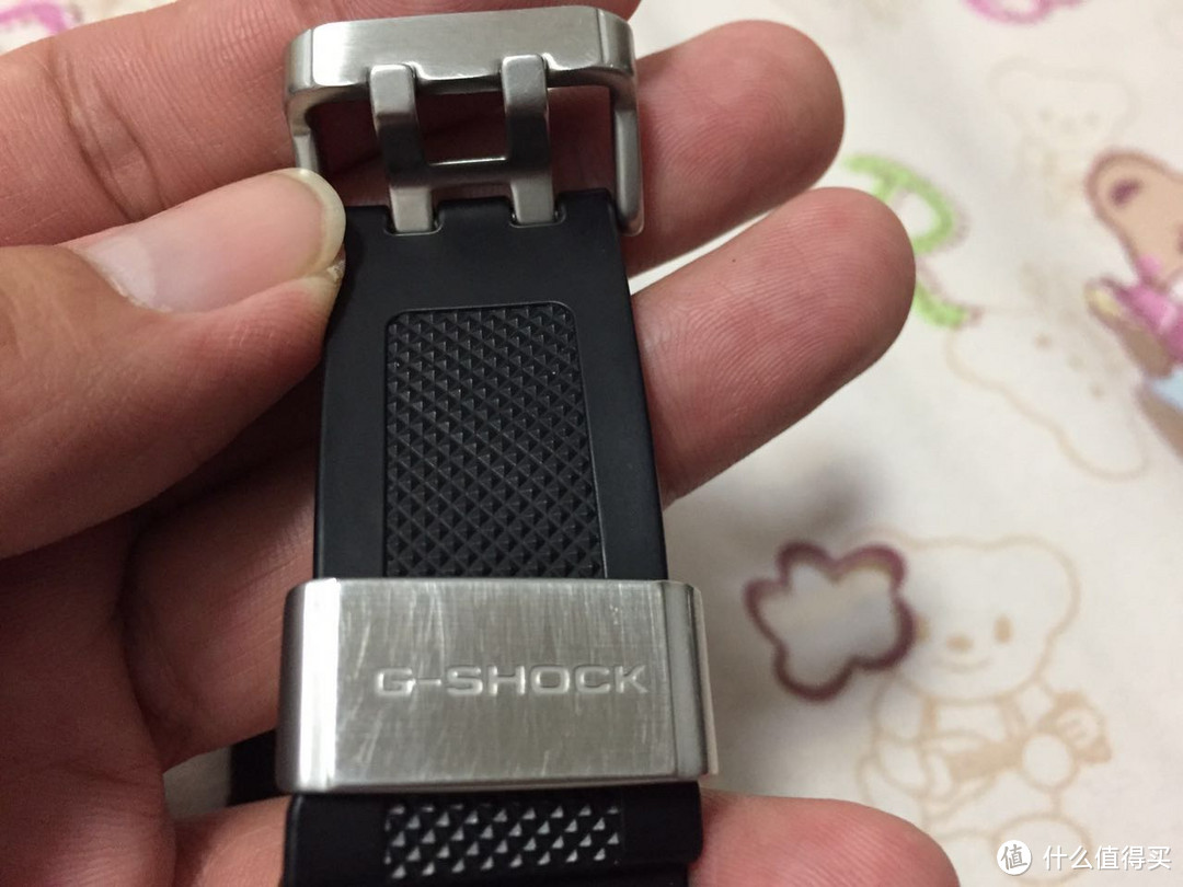 红黑配：CHROME邮差包+猛犸象Mammut Ultimate Hoody软壳+CASIO G-shock GW A1100空霸