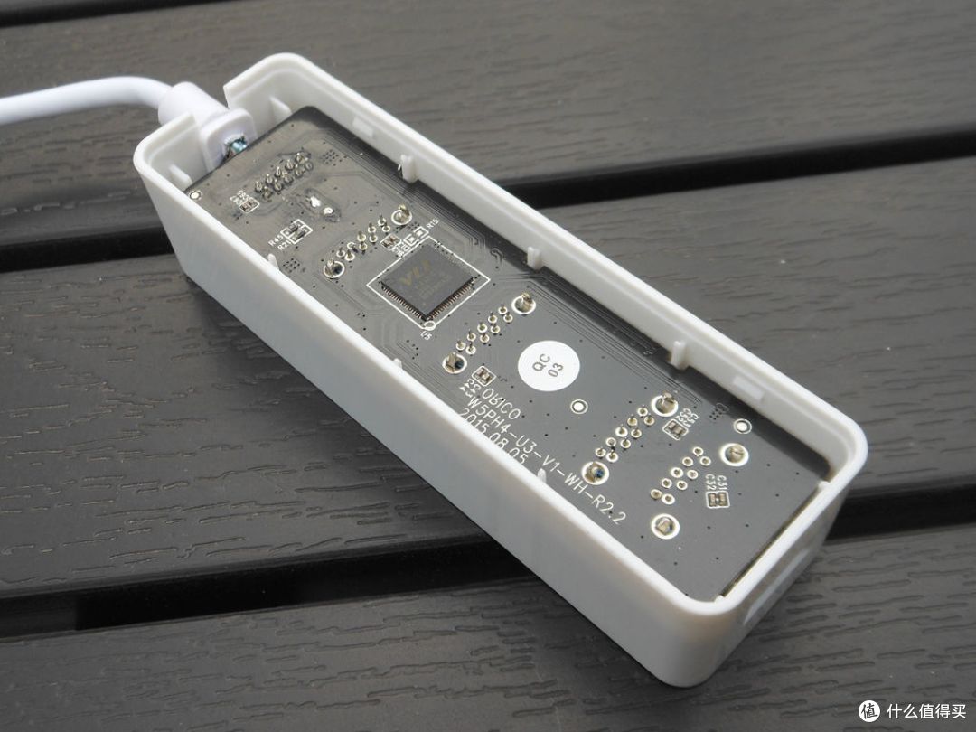 给笔记本加个翅膀---Orico 4-port USB 3.0 Hub 扩展分线器