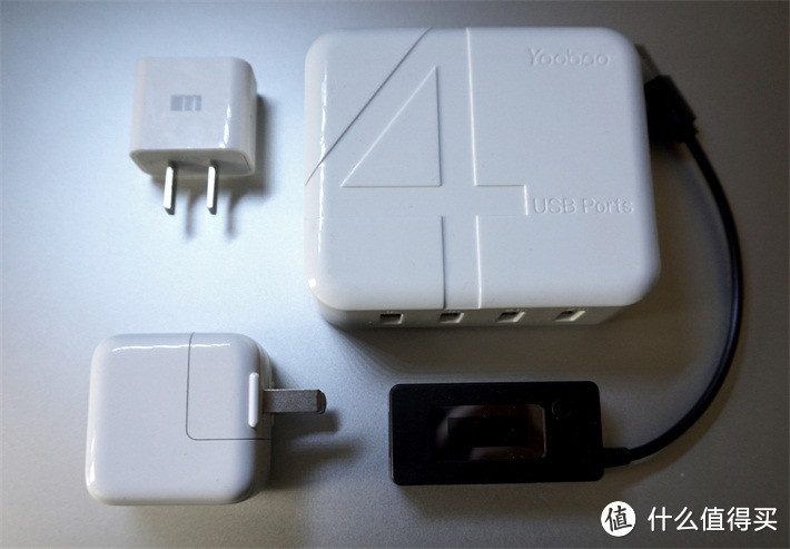 羽博yb701_4口USB充电器头对比iPad mini 2 原装充电器