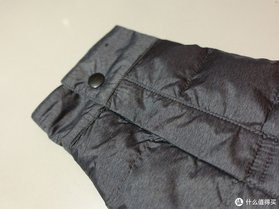 那个黑标的鹅：Canada Goose Men's Roxton Shirt 轻薄羽绒男装