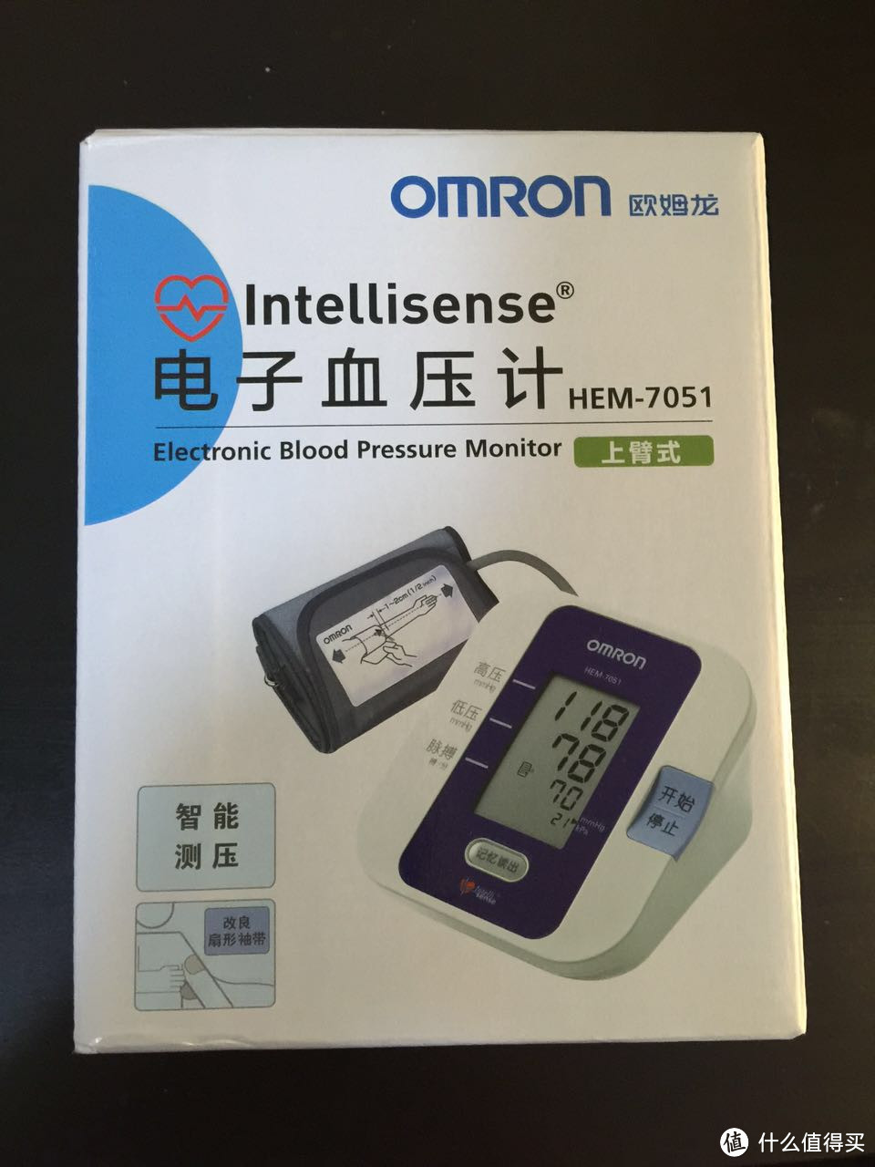 Omron 欧姆龙 智能电子血压计上臂式 HEM-7051