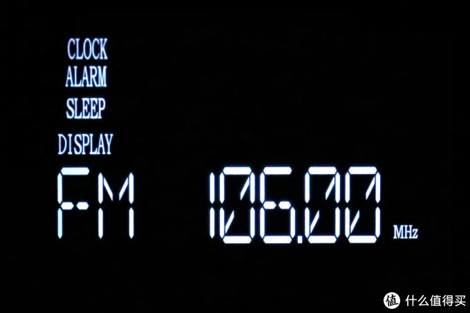 了alarm1和alarm2两个闹铃,并在时间设定完成后,可以选择是用beep声
