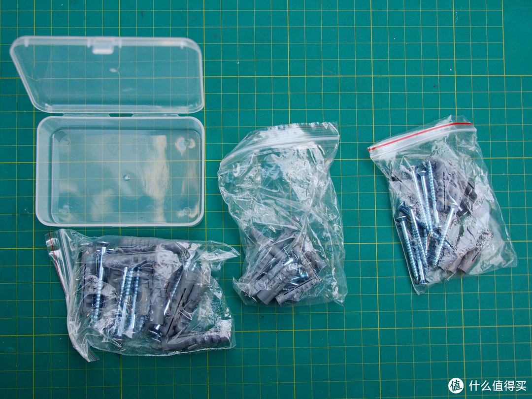 小鲜肉投入战斗!日立 DV13VSS(Kit) 冲击钻套装在搭建家庭车库中的使用