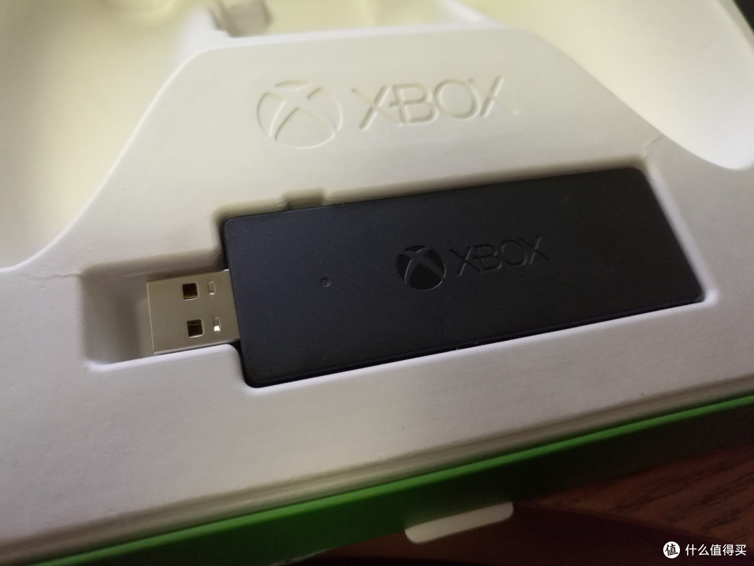 忍无可忍无需再忍,终于入了Xbox one的无线手柄