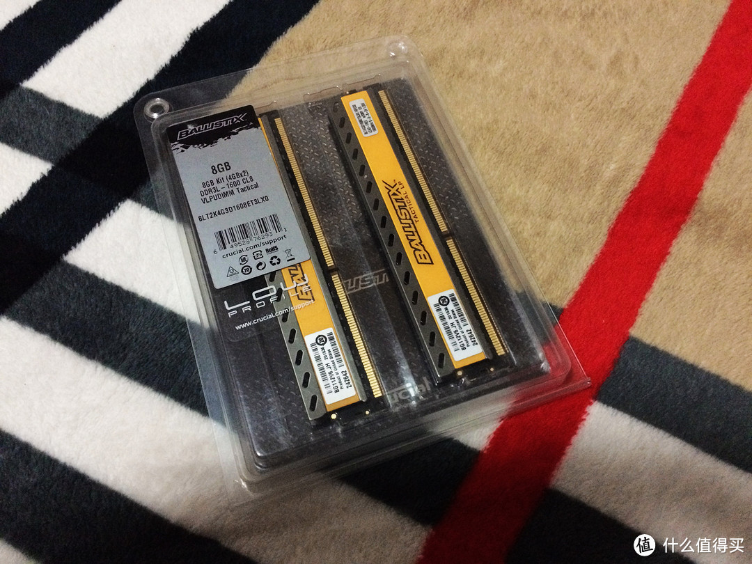 crucial 英睿达 黄马甲 铂胜智能系列 DDR3 1600 内存 小超怡情