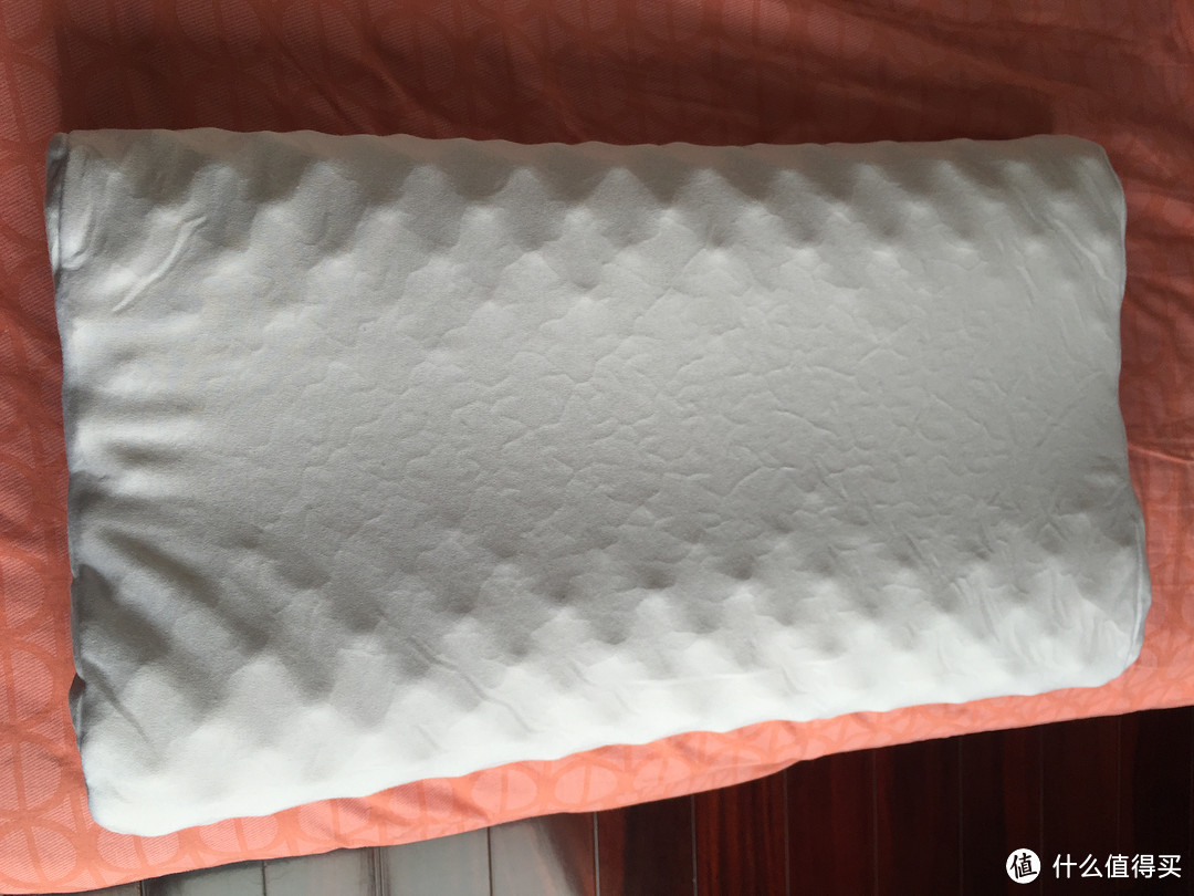 人生的第一个乳胶枕头：nittaya 天然乳胶颈椎按摩枕