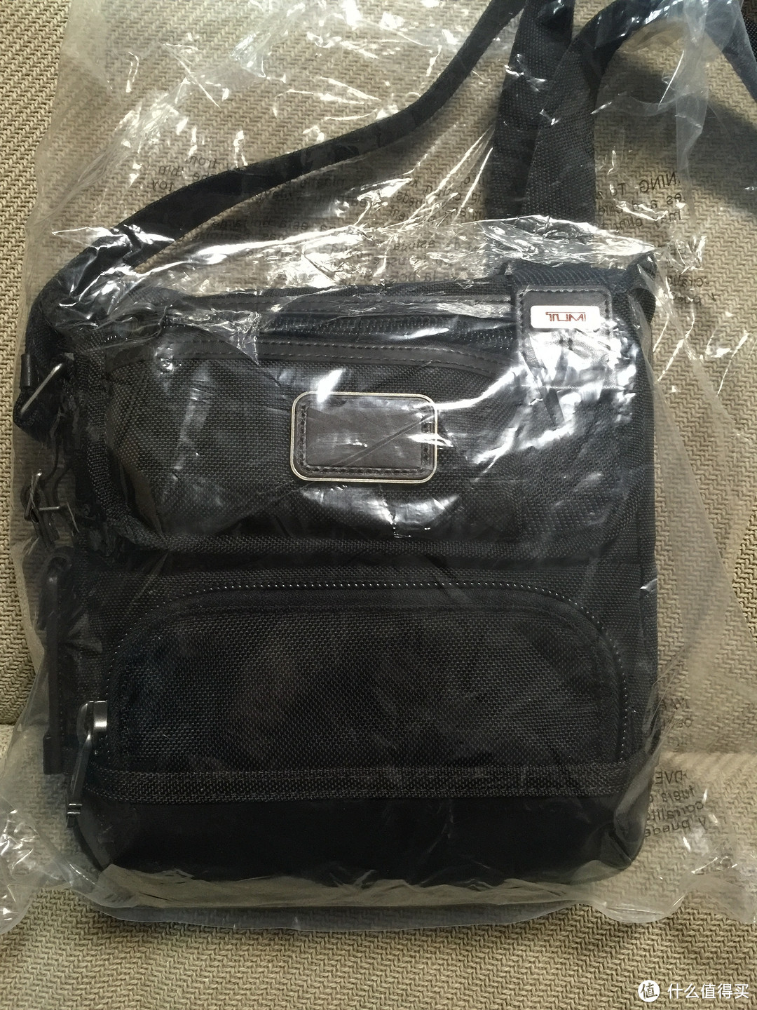 德国亚马逊入手 Tumi Alpha Bravo Barstow Cross-Body Bag开箱