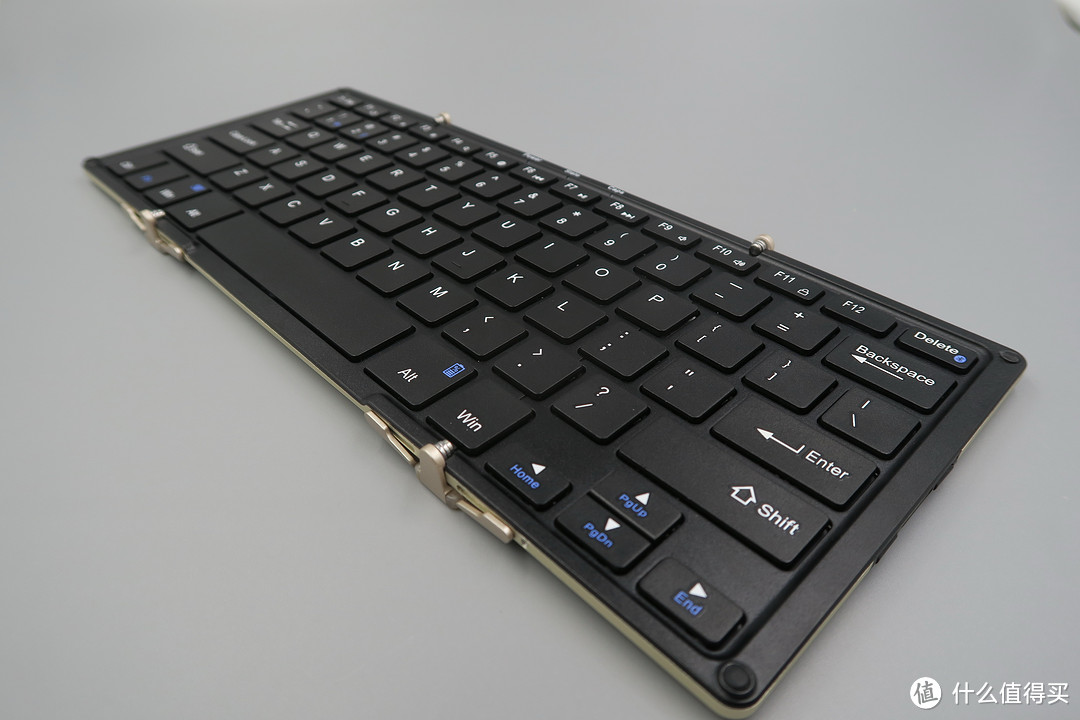 便携键盘新体验，B.O.W 航世 HB099 双模全尺寸三折键盘