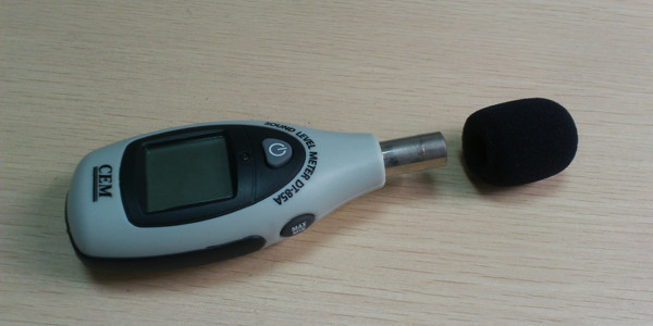 在喧哗的城市中听个响 华盛昌dt 85a 迷你型噪音计 声级计开箱评测 金融服务 什么值得买