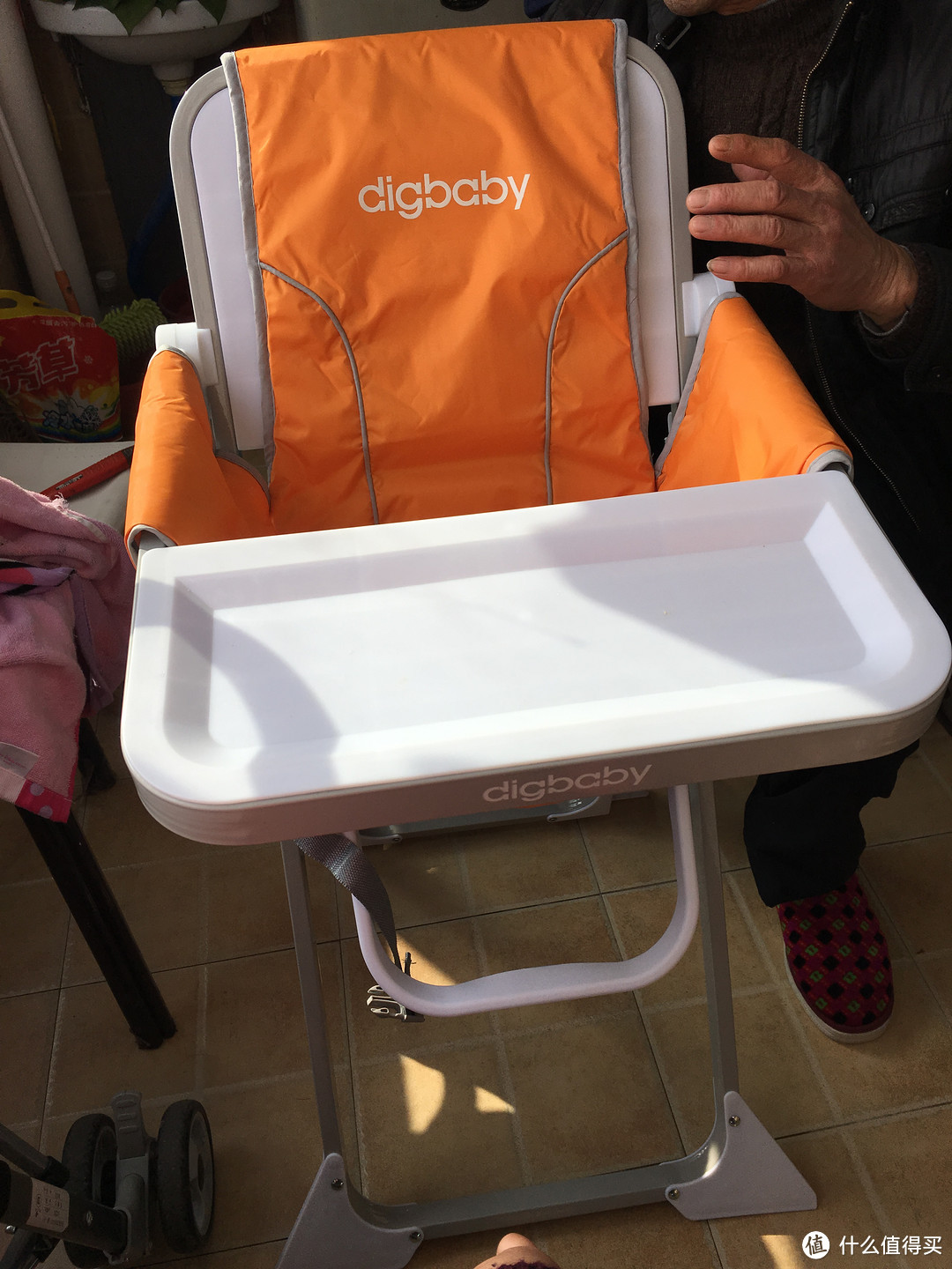 在养娃的路上没有停歇的片刻：digbaby 鼎宝 儿童餐椅