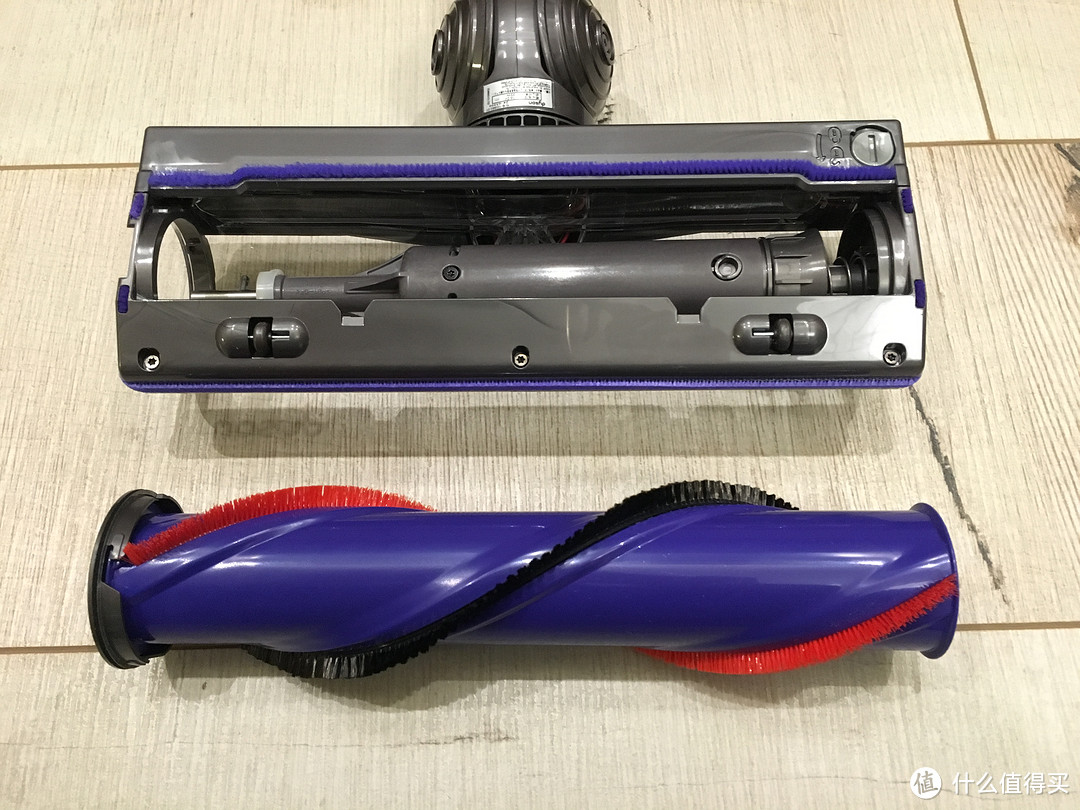 为了蓝色而清净的世界：意亚剁手Dyson 戴森 V6 Total Clean 顶配版