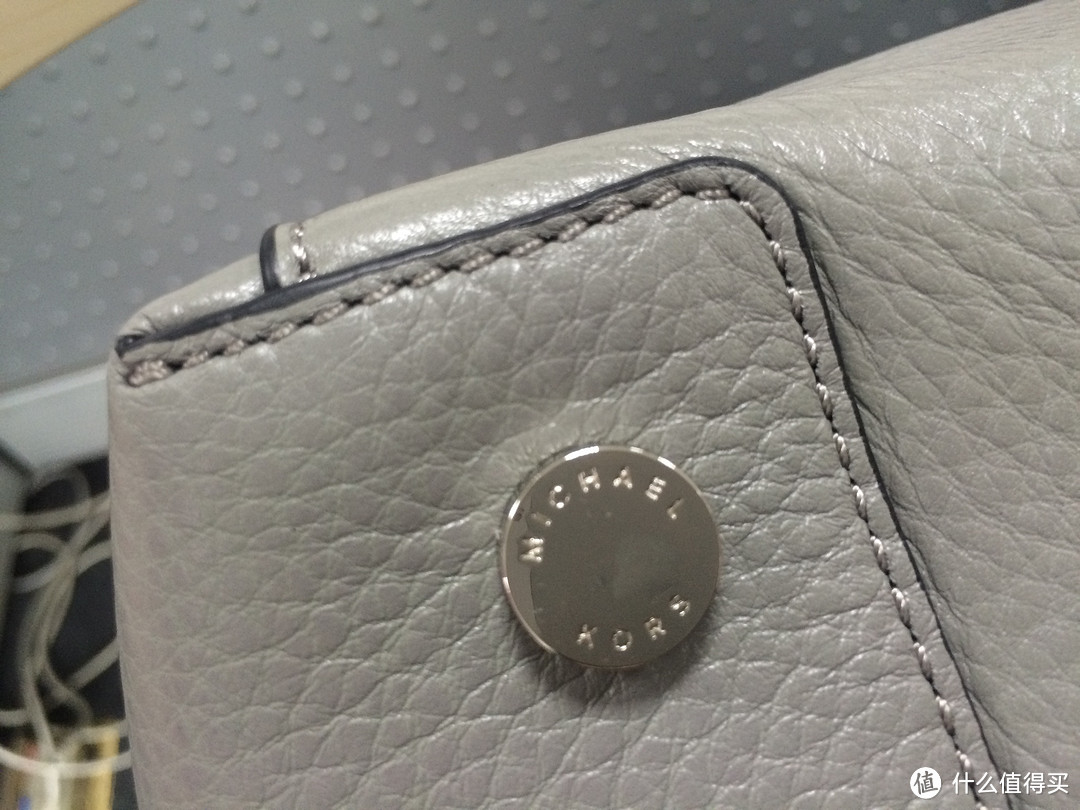 一个半月，终于等来：MICHAEL Michael Kors Riley Large Satchel