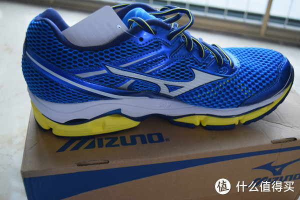 #有货自远方来#情侣向 — Mizuno 美津浓 WAVE ENIGMA 5 跑鞋