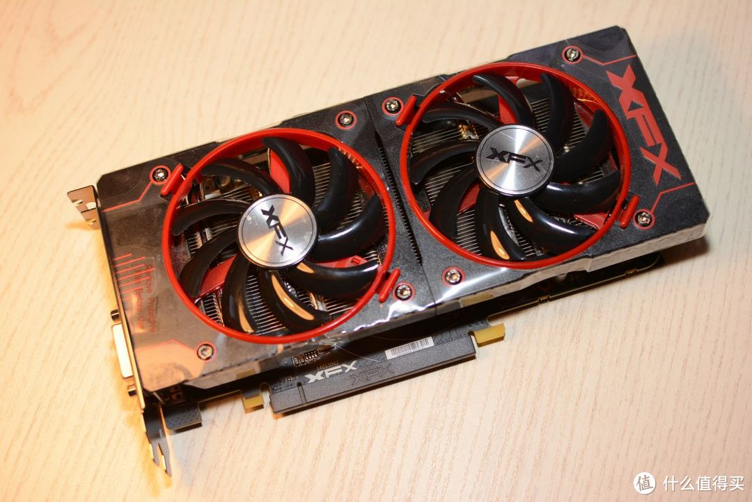 新年了给显卡升个级 — XFX 讯景 R9 380X黑狼进化