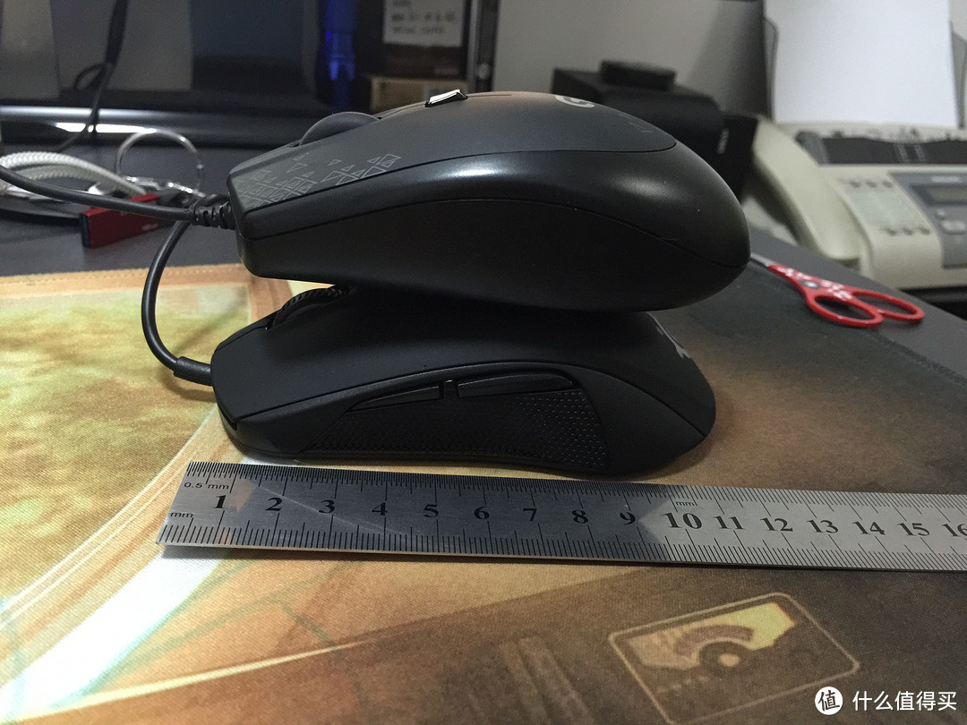 颜色绚丽而不浮夸，亮点就是搞灯——SteelSeries RIVAL 100 光学游戏鼠标众测报告