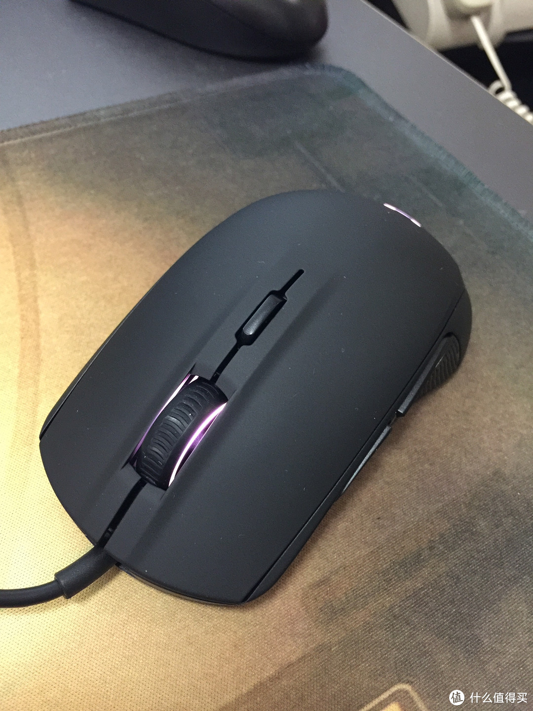 颜色绚丽而不浮夸，亮点就是搞灯——SteelSeries RIVAL 100 光学游戏鼠标众测报告