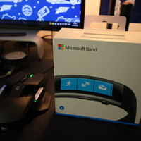 微软 Band 2 智能手环外观展示(本体|充电线|屏幕)