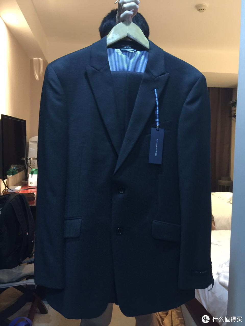 美亚海淘：Tommy Hilfiger Men's Two Button Side Vent Joseph Suit with Flat Front Pant 西服套装