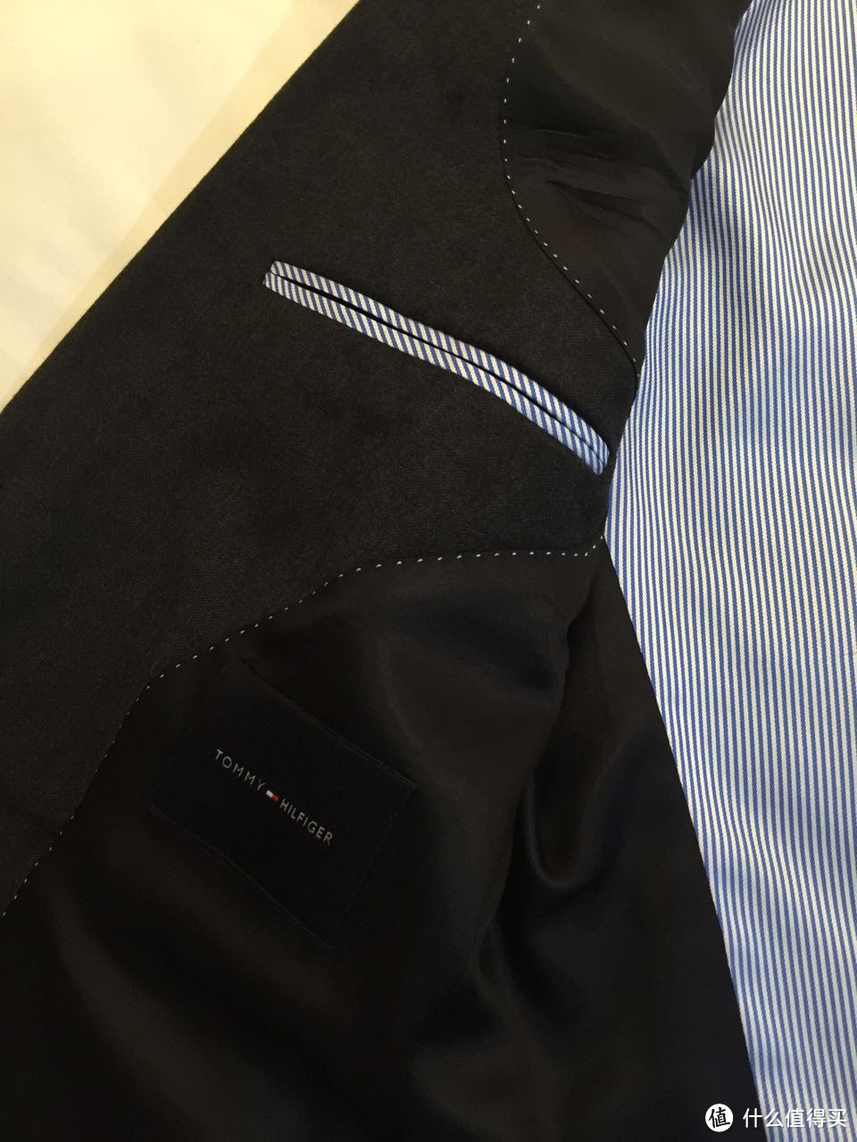 美亚海淘：Tommy Hilfiger Men's Two Button Side Vent Joseph Suit with Flat Front Pant 西服套装