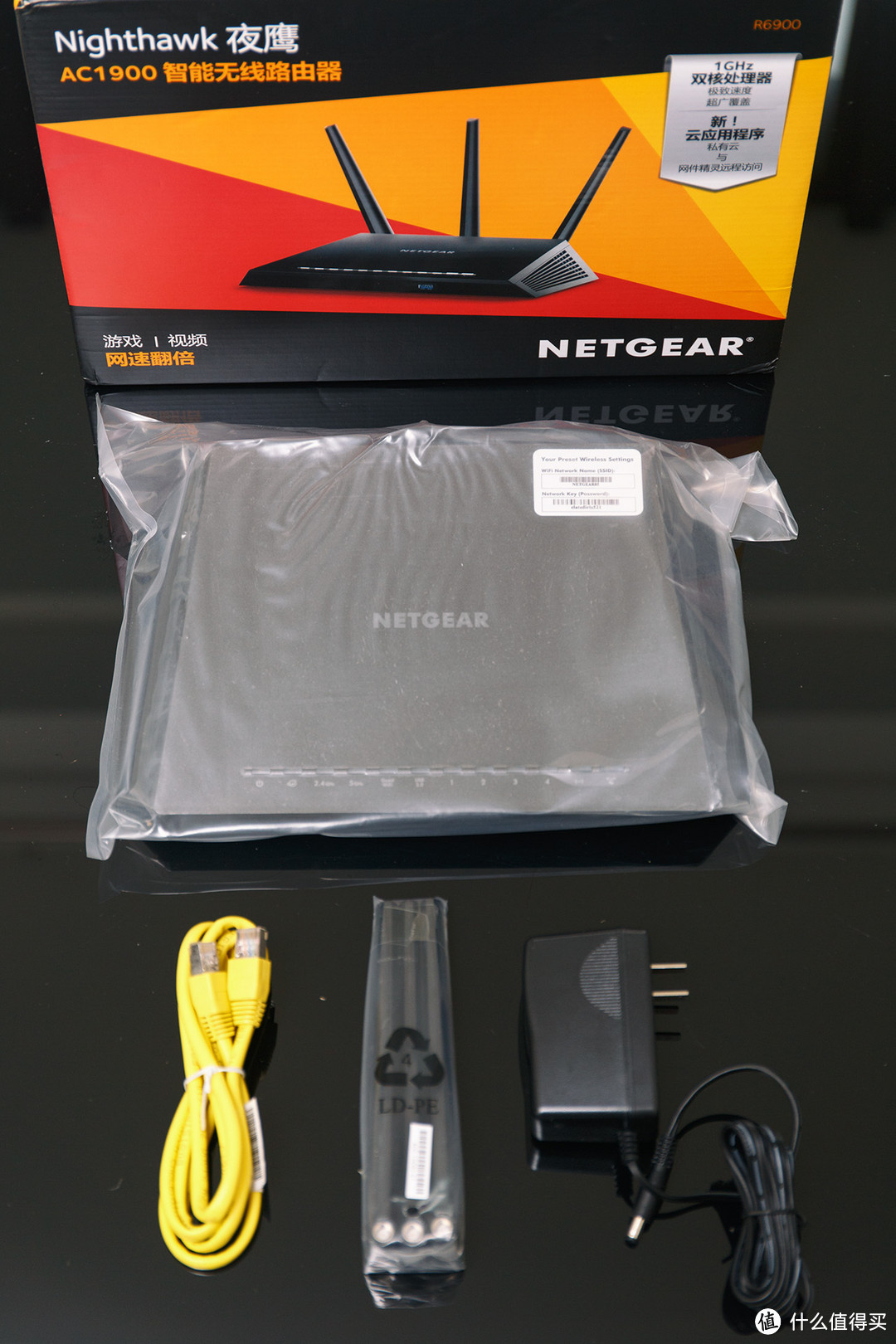 做工精良, 外观大气, 配置强悍~测NETGEAR 美国网件 Nighthawk 夜鹰 R6900 别墅级无线路由