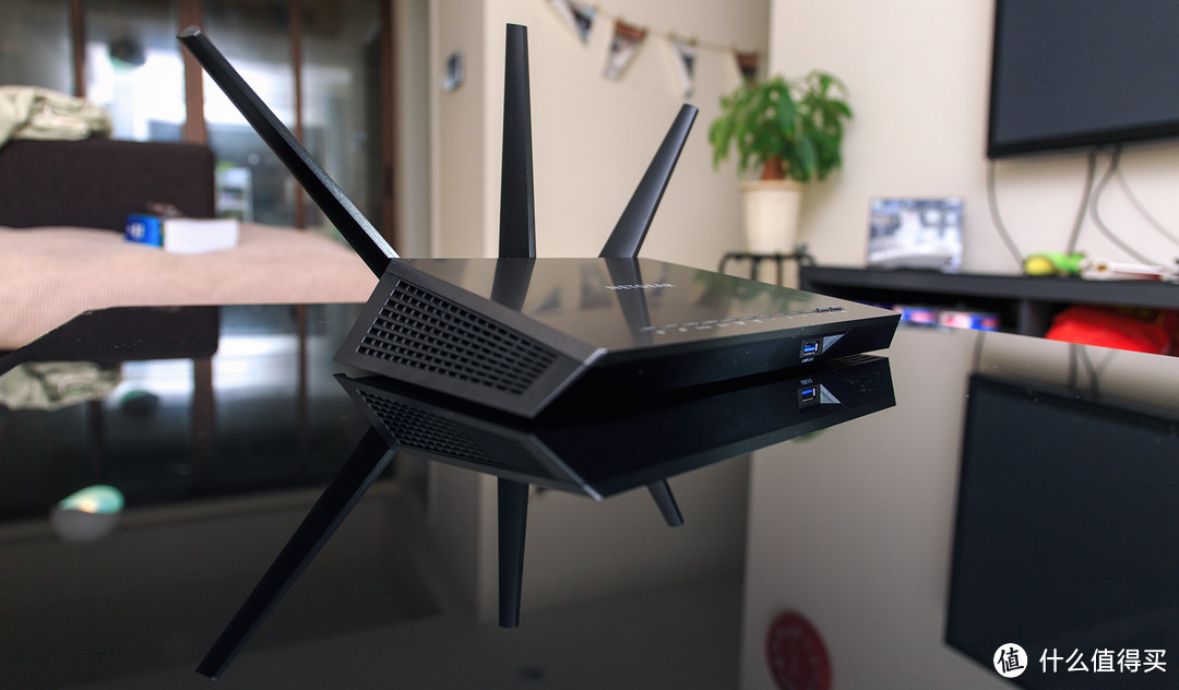 做工精良, 外观大气, 配置强悍~测NETGEAR 美国网件 Nighthawk 夜鹰 R6900 别墅级无线路由