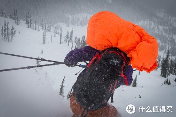 可重复使用：ARC'TERYX 始祖鸟 发布 Voltair雪崩背包