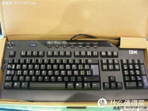 码农人生第一块机械键盘：RK ROYAL KLUDGE RG928白光青轴