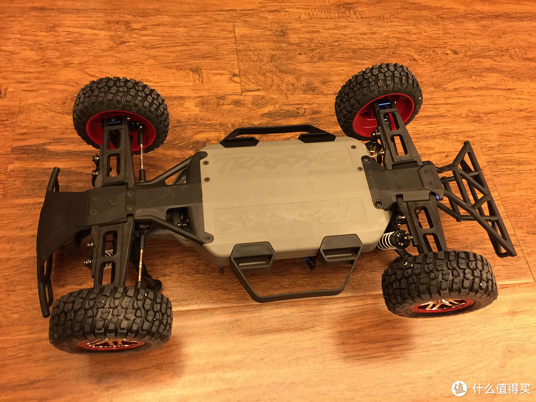 TRAXXAS slash 4X4 遥控车 开箱