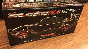 TRAXXAS slash 4X4 遥控车 开箱