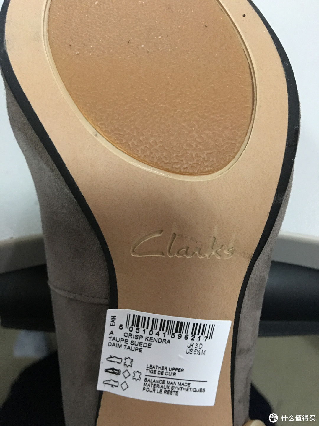 来自德亚的第一双 Clarks 高跟鞋