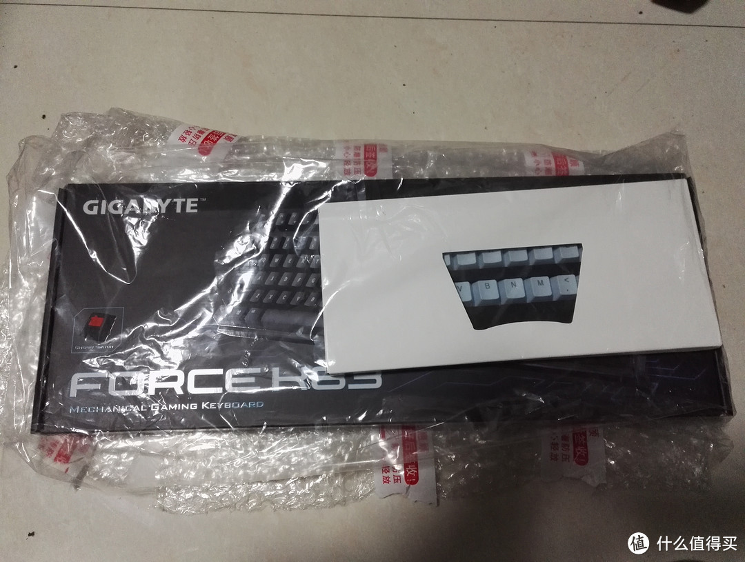 GIGABYTE 技嘉 FORCE K83 红轴键盘开箱