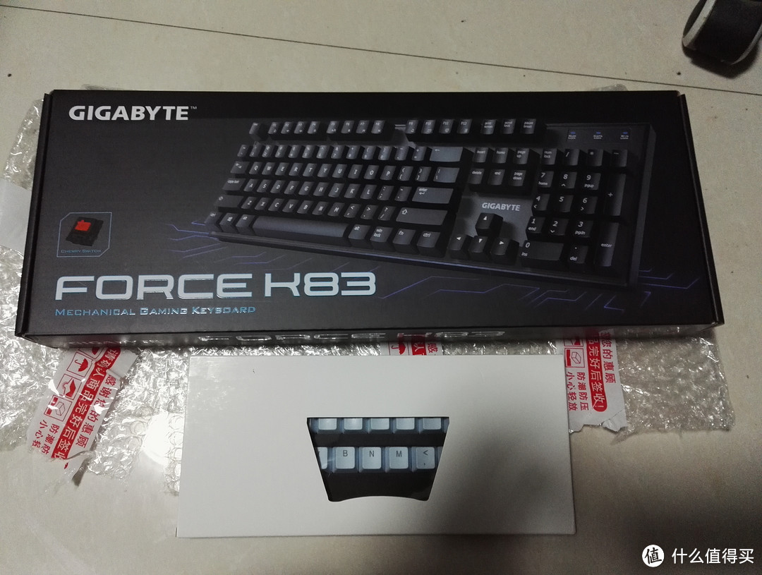 GIGABYTE 技嘉 FORCE K83 红轴键盘开箱