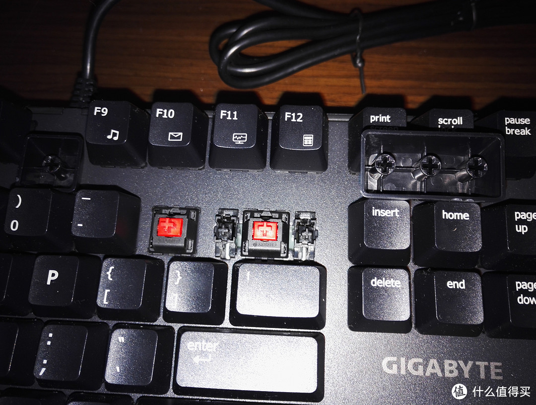 GIGABYTE 技嘉 FORCE K83 红轴键盘开箱