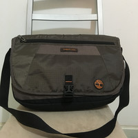 添柏岚 Luggage Twin Mountain 邮差包外观介绍(外袋|内袋|搭扣|肩带)