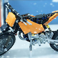 乐高科技系列 篇三：小SET也有大看头 — lego特技摩托车 42007