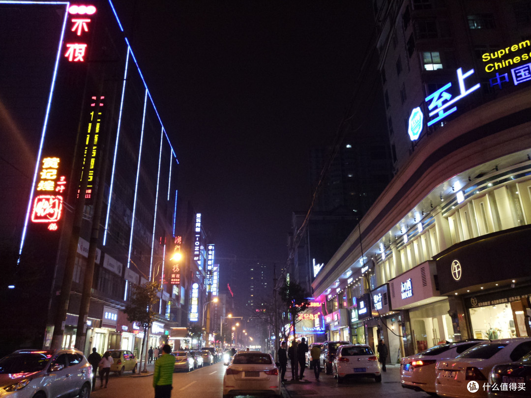 谁才是真正的美颜实力派?——我的美图V4的魔性评测报告。