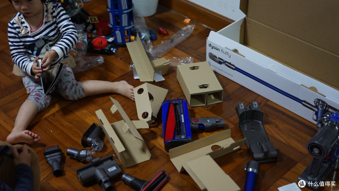 不仅仅是精品工具,更是小孩好玩具:dyson 戴森 DC74手持吸尘器&BlueAir 布鲁雅尔303 空气净化器 开箱