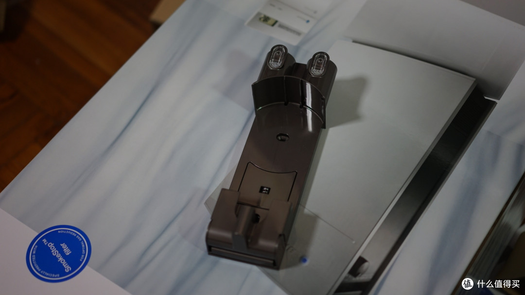 不仅仅是精品工具,更是小孩好玩具:dyson 戴森 DC74手持吸尘器&BlueAir 布鲁雅尔303 空气净化器 开箱