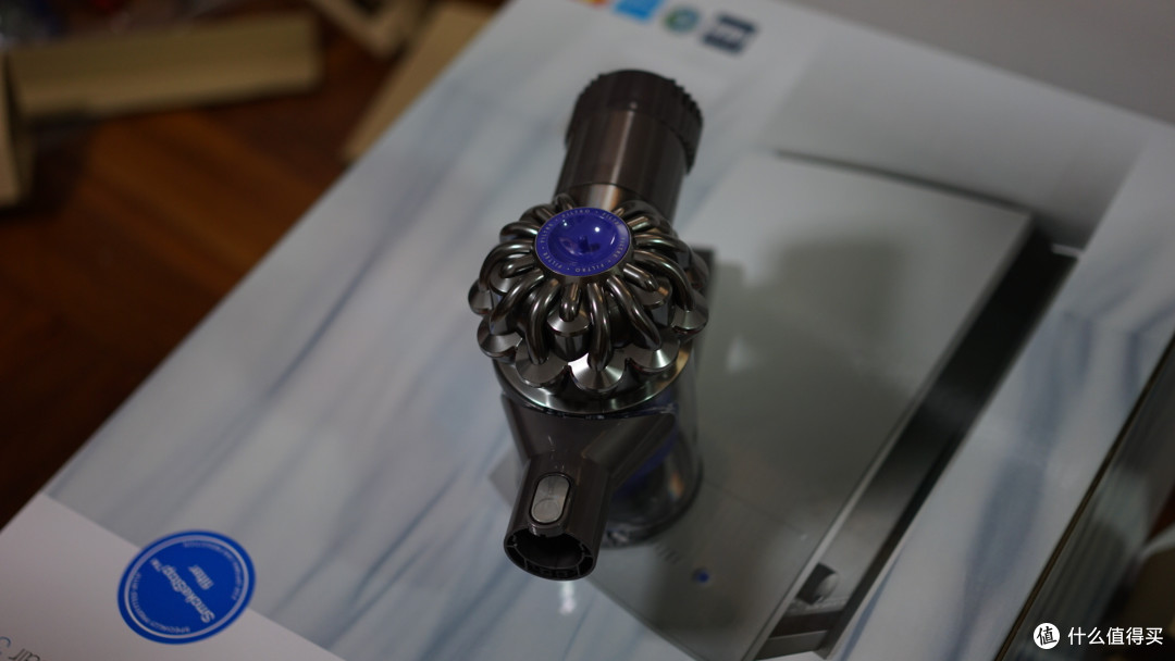 不仅仅是精品工具,更是小孩好玩具:dyson 戴森 DC74手持吸尘器&BlueAir 布鲁雅尔303 空气净化器 开箱