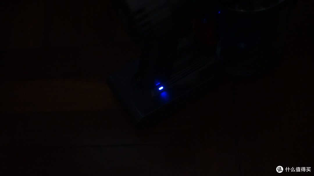 不仅仅是精品工具,更是小孩好玩具:dyson 戴森 DC74手持吸尘器&BlueAir 布鲁雅尔303 空气净化器 开箱