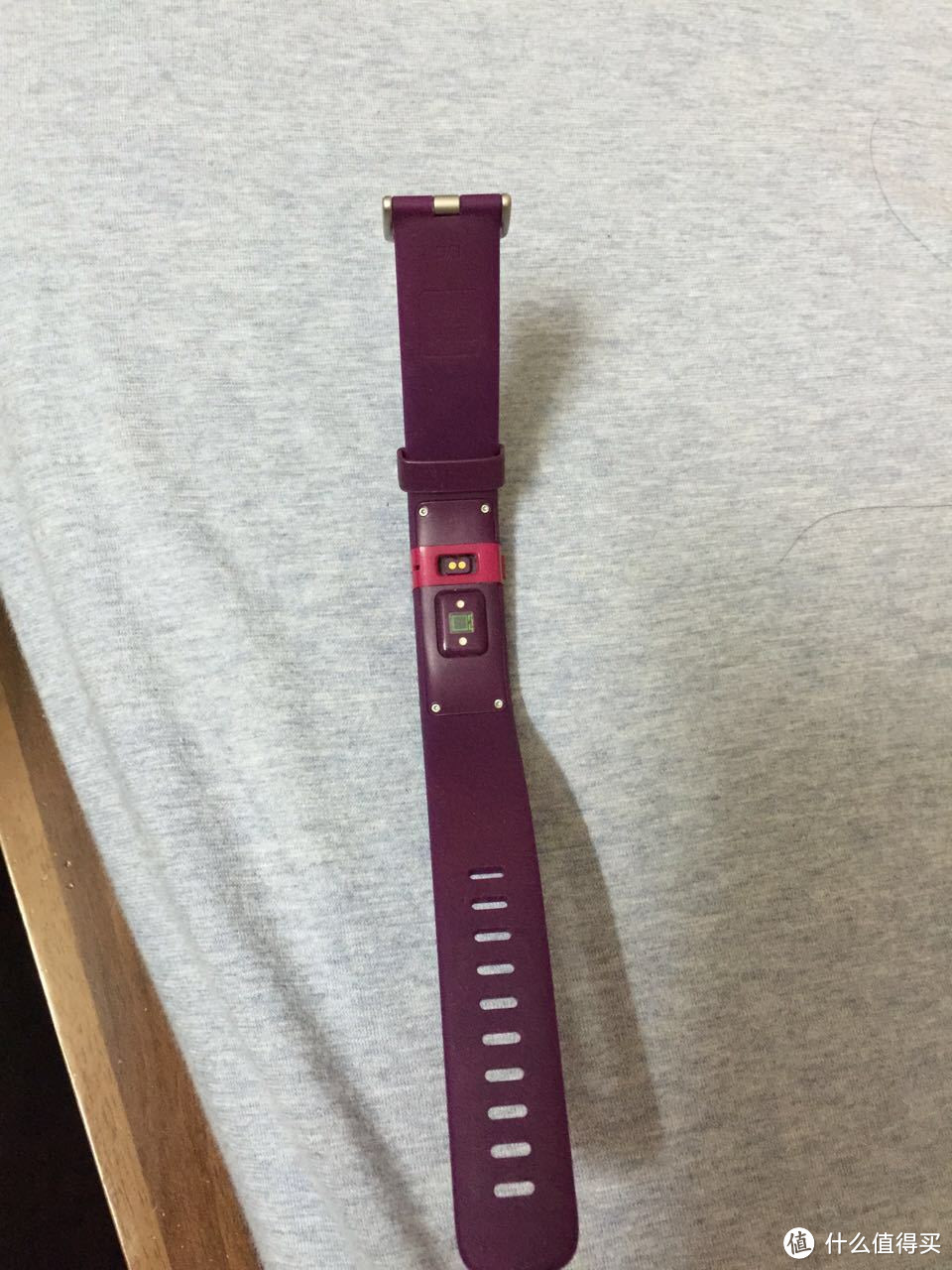 Fitbit Charge HR 与Sony Smart B-trainer的不正规使用对比